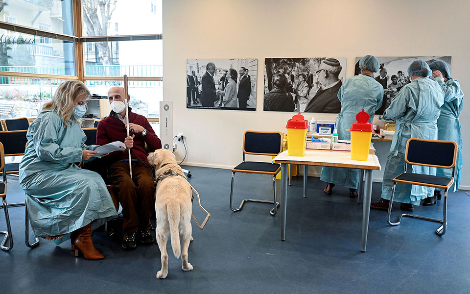 καθαρό-χρονοδιάγραμμα-παραδόσεων-ζή-561243889
