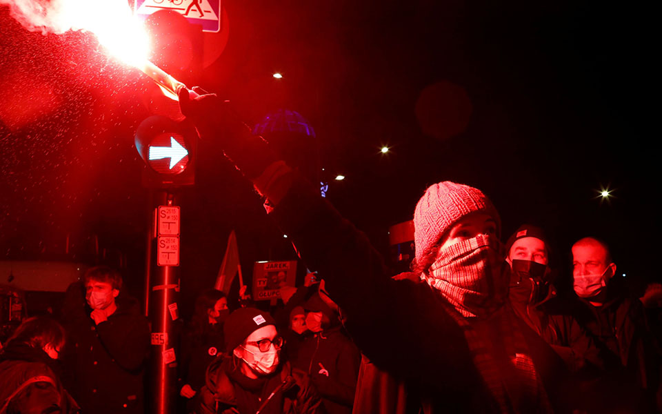 Πολωνία: Συνεχίζονται οι διαδηλώσεις κατά της απαγόρευσης των αμβλώσεων-8