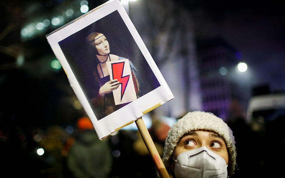 πολωνία-συνεχίζονται-οι-διαδηλώσεις-561245401