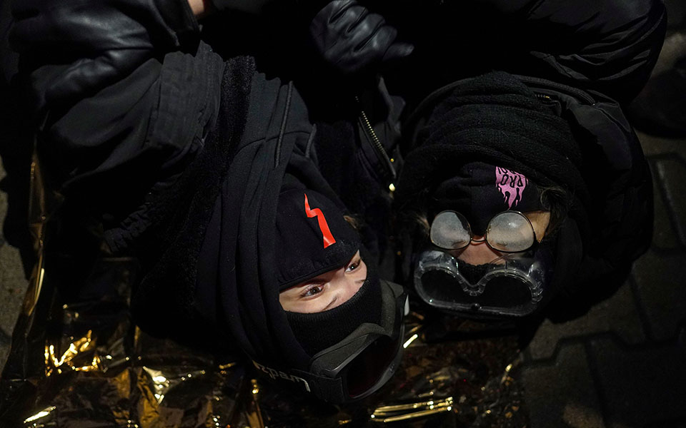 Πολωνία: Συνεχίζονται οι διαδηλώσεις κατά της απαγόρευσης των αμβλώσεων-15