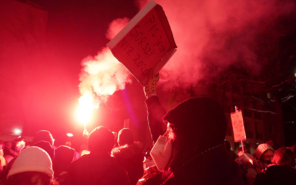 Πολωνία: Συνεχίζονται οι διαδηλώσεις κατά της απαγόρευσης των αμβλώσεων-19