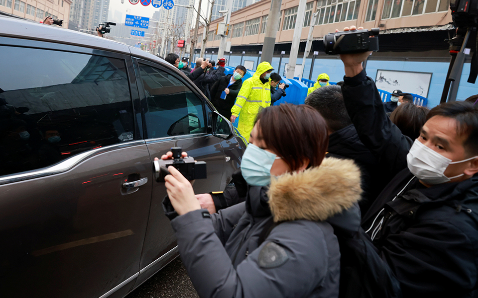 Στο «σημείο μηδέν» της πανδημίας το κλιμάκιο του ΠΟΥ-2