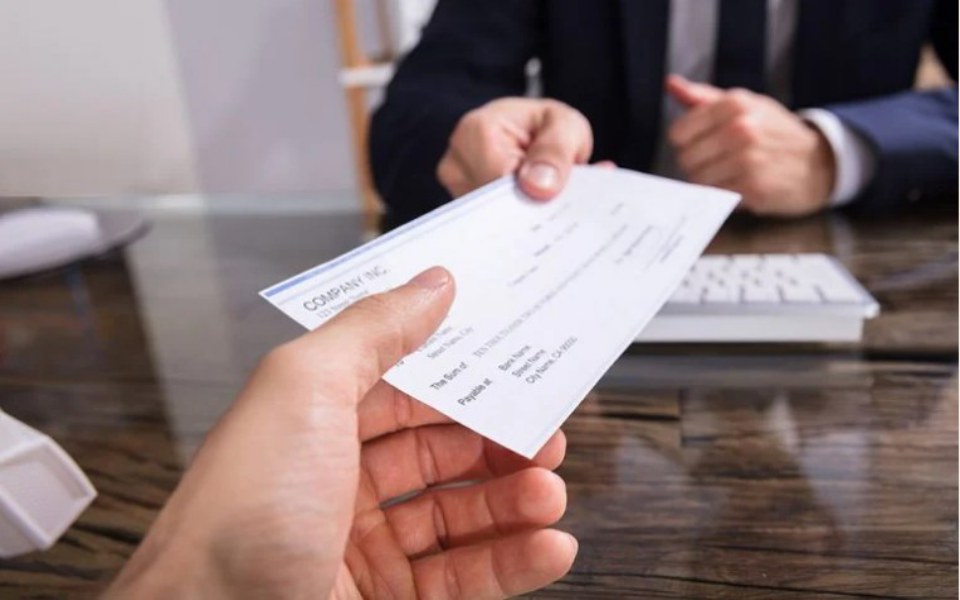 επιταγές-είδος-προς-εξαφάνιση-πώς-561232216