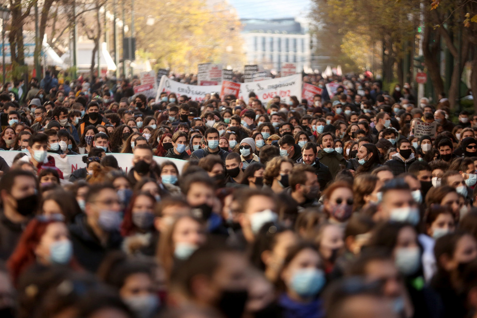 Εικόνες συνωστισμού στο πανεκπαιδευτικό συλλαλητήριο-5