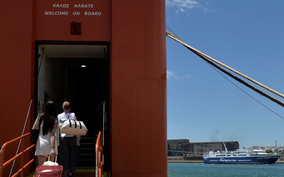 μηδενικό-ενδιαφέρον-για-τη-θαλάσσια-σ-561246061