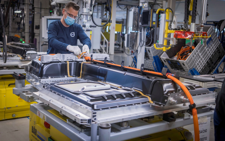 Η Volvo Cars τριπλασιάζει τη δυναμικότητα παραγωγής ηλεκτρικών οχημάτων-1