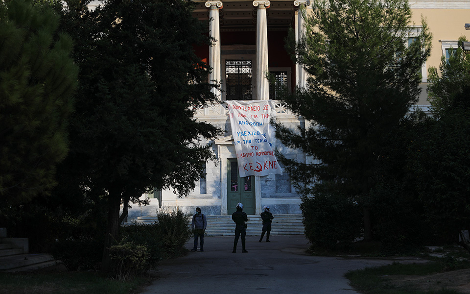 περιπολίες-εντός-αει-ελεγχόμενη-είσο-561227836