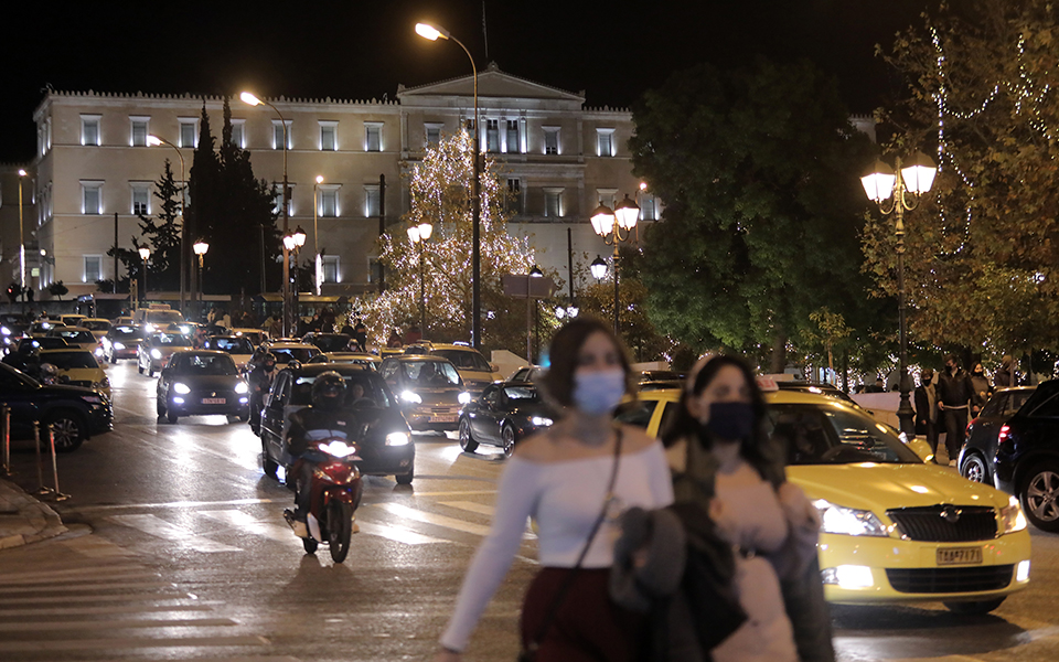 κορωνοϊός-λεπτές-ισορροπίες-εν-μέσω-φ-561219169