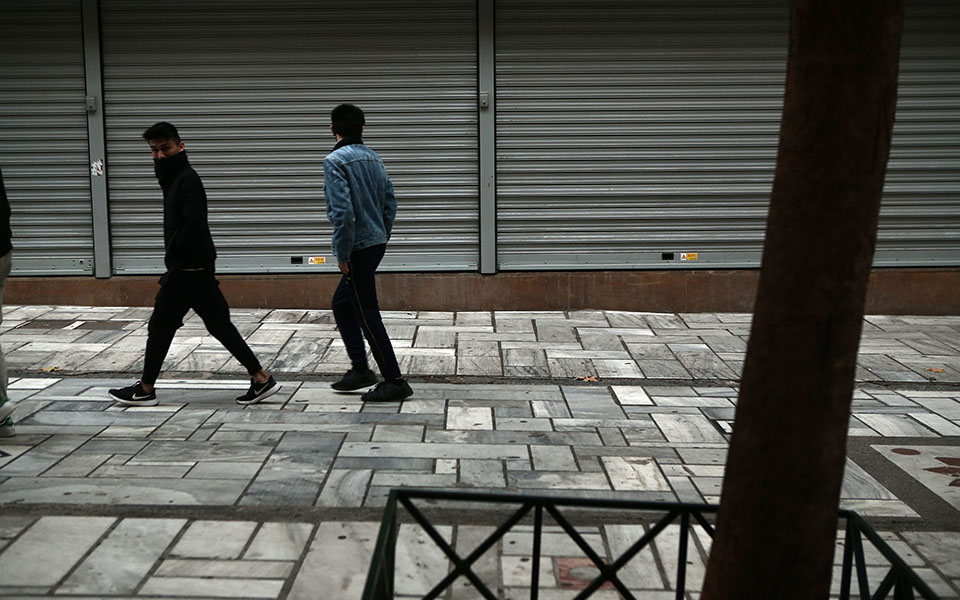 εκτίναξη-τιμών-πώλησης-καταστημάτων-561220897