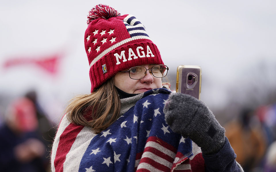 τα-social-media-και-η-δημοκρατία-561232099