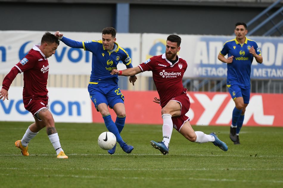 σε-τροχιά-πλέι-οφ-με-οδηγό-τον-μπαράλες-561239875