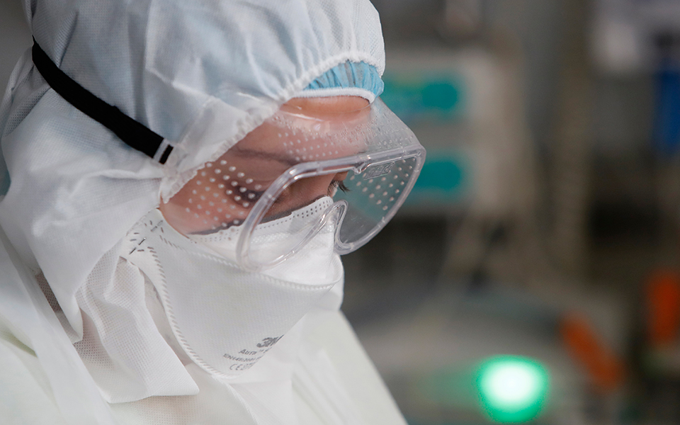 σταθερά-ο-κορωνοϊός-566-νέα-κρούσματα-30-θά-561234124