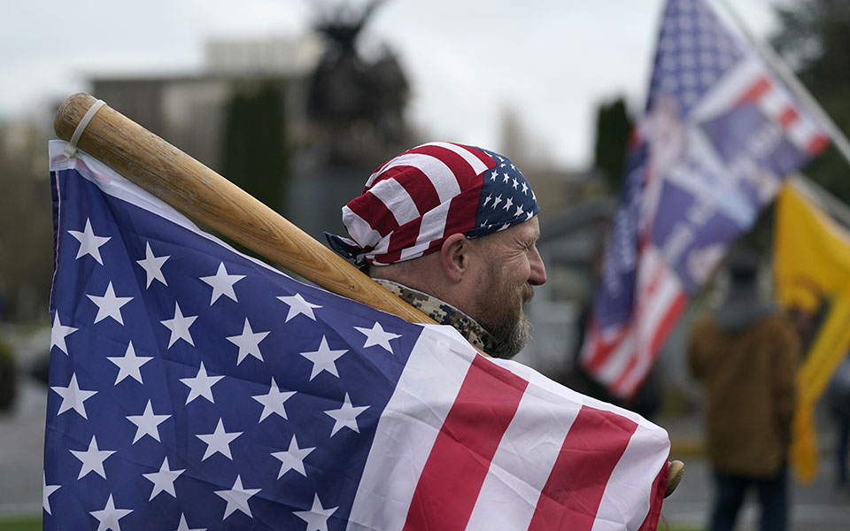 Εισβολή στο Καπιτώλιο: Το χάος όπως το κατέγραψε ο φωτογραφικός φακός-9