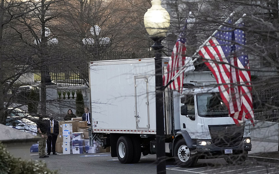 Προεδρία Τραμπ: Μετακομίζοντας από τον Λευκό Οίκο-4