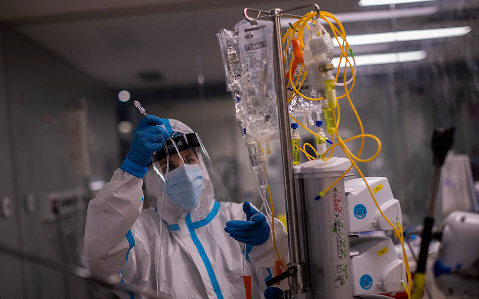 ταβάνι-τα-600-κρούσματα-για-10η-συνεχή-ημ-561241141