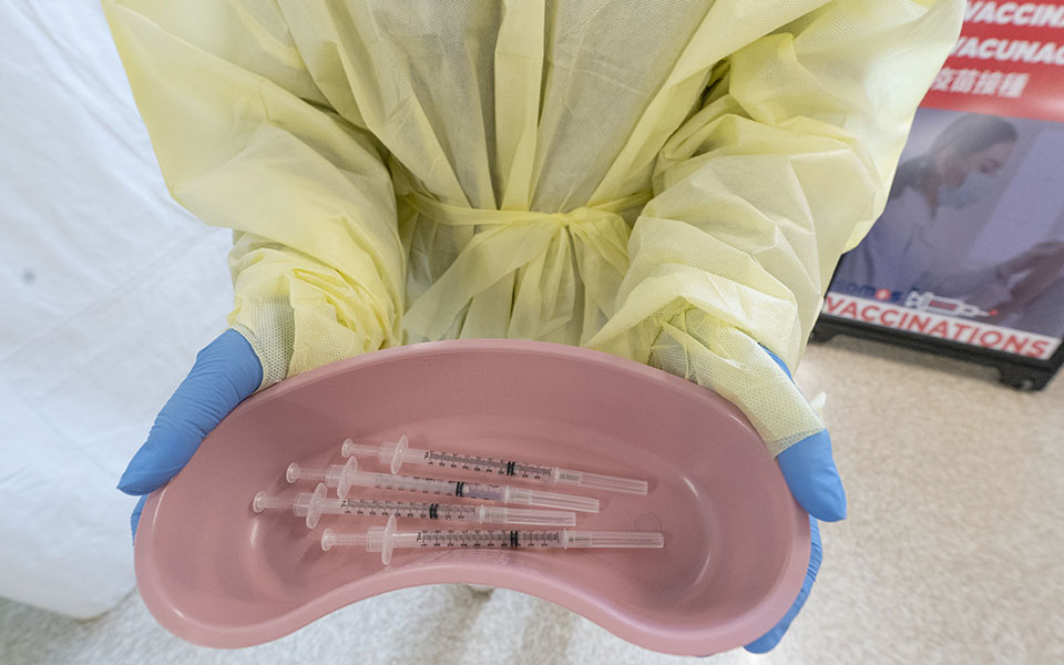 επιπλέον-100-000-δόσεις-εμβολίου-561241633