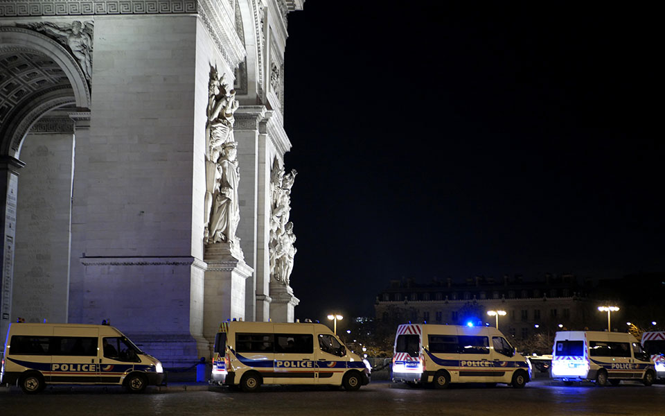 γαλλία-σύλληψη-επτά-υπόπτων-για-συνέρ-561224536