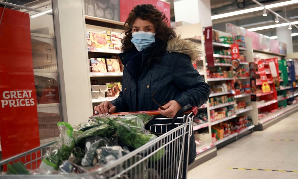 βρετανία-απρόθυμη-η-αστυνομία-να-επιβ-561223618