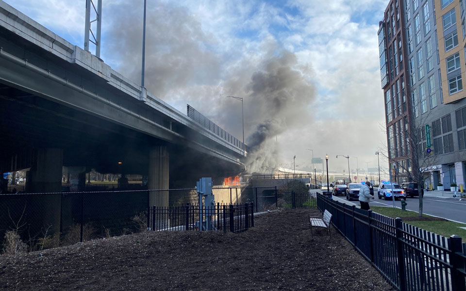 Ολιγόλεπτος συναγερμός λόγω πυρκαγιάς κοντά στο Καπιτώλιο-1