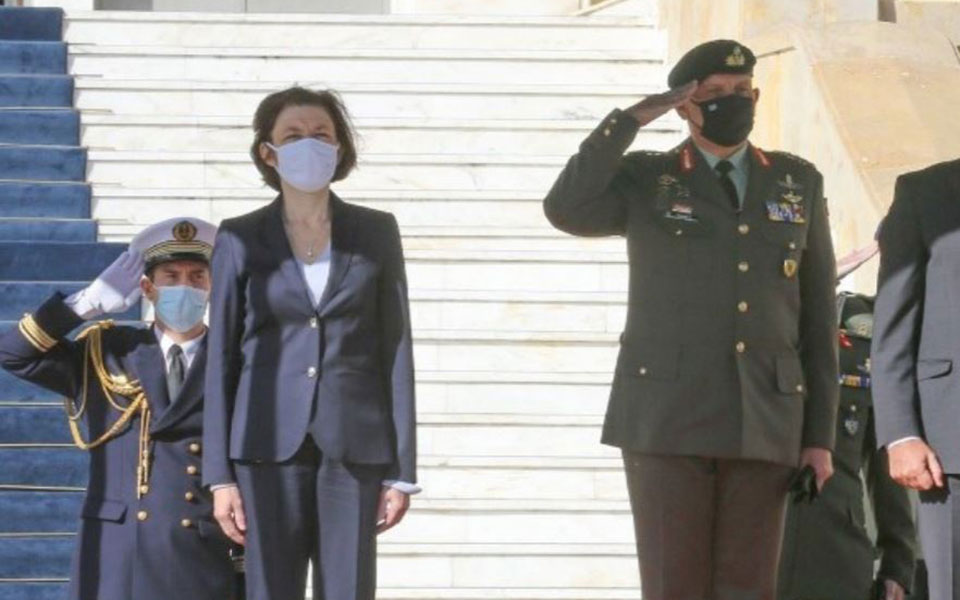 η-ανάρτηση-του-αγεεθα-eν-rafale-οφθαλμού-νέ-561241255