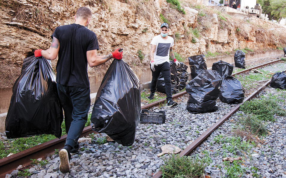 Ξανακάνοντας τη… χωματερή της γειτονιάς χώρο πρασίνου-2