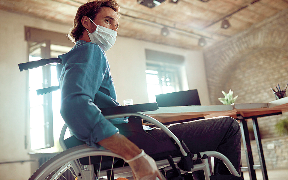 σήμα-κινδύνου-για-άτομα-με-αναπηρία-561214687