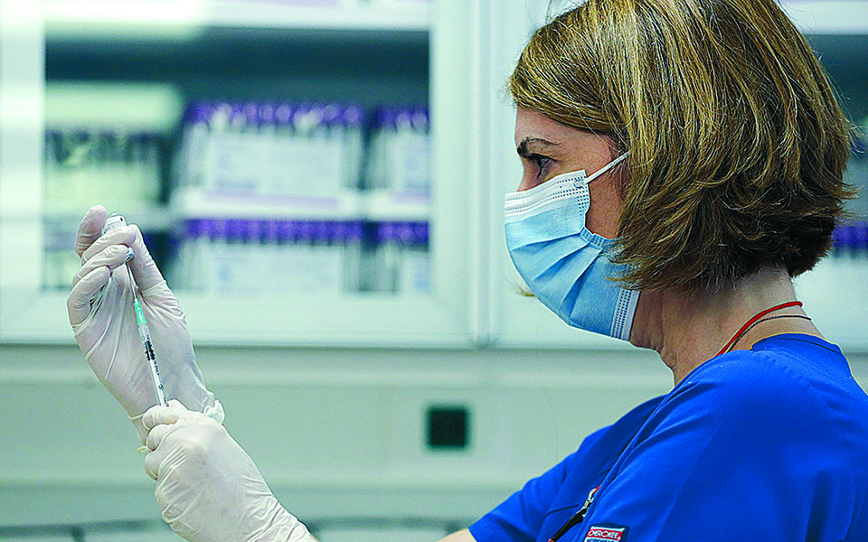 συνέχεια-εμβολιασμών-στο-σύνολο-του-ε-561213385