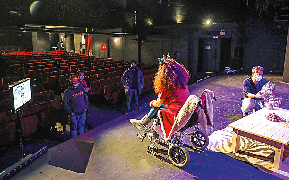 Παρέα με την Κατερίνα Βρανά στη νέα διαδικτυακή παράστασή της-2