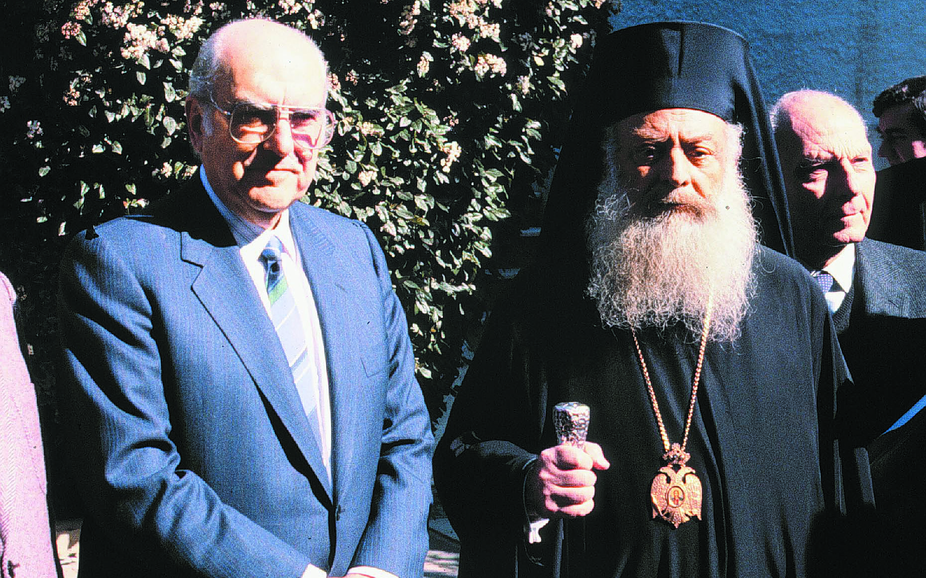 Διαβάστε στην «Καθημερινή της Κυριακής»-6