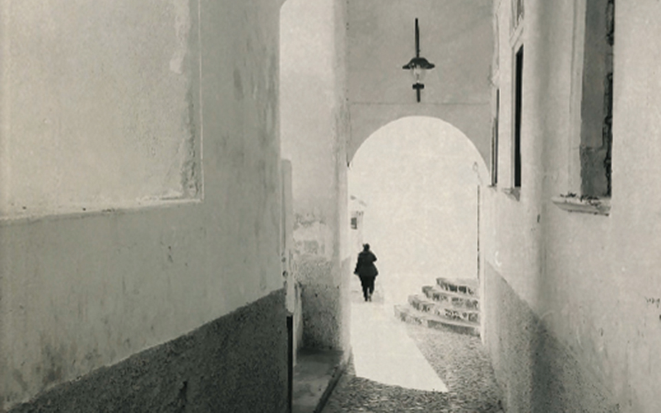 η-αρχαιολογία-του-πένθους-561230941