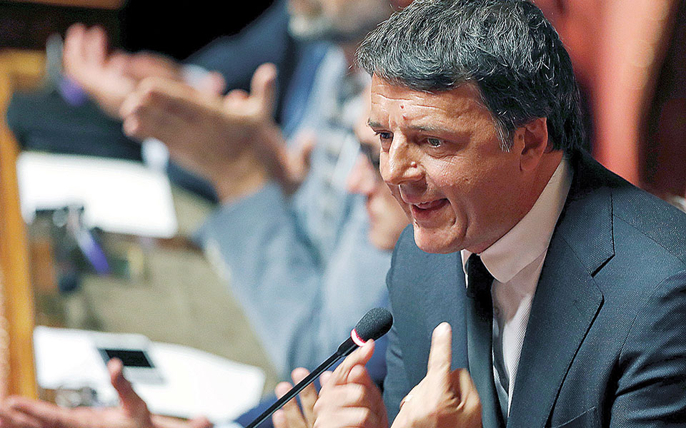 ο-ρέντσι-απειλεί-να-ρίξει-την-ιταλική-κ-561224851