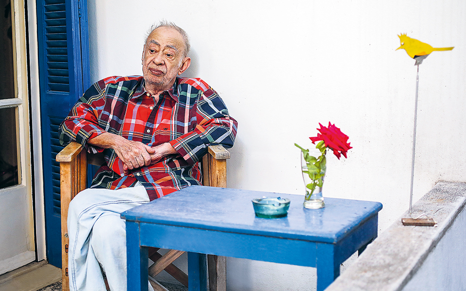 ο-βασίλης-αλεξάκης-με-τις-δικές-του-λέξ-561230917