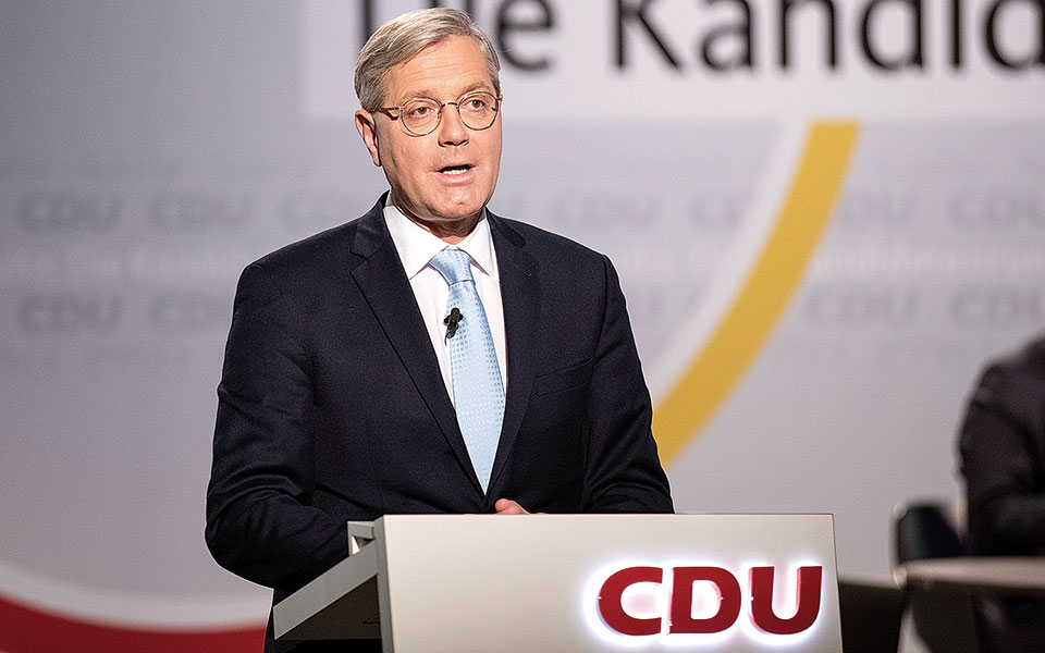 Αμφίρροπη η μάχη διαδοχής της Μέρκελ-3