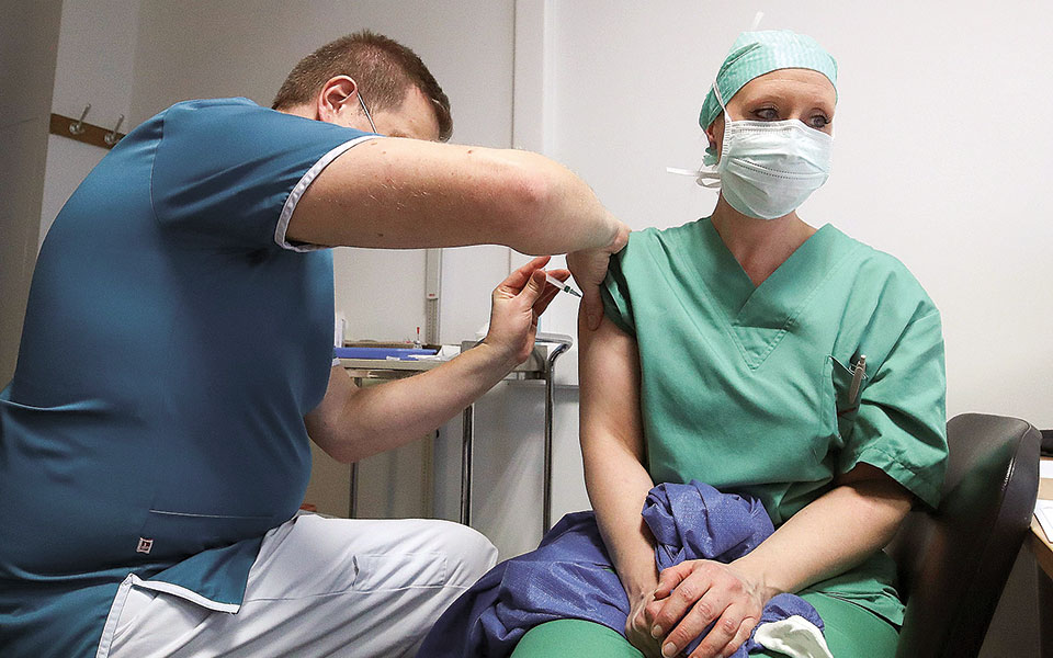 ανησυχία-για-τα-νέα-στελέχη-του-ιού-561233050