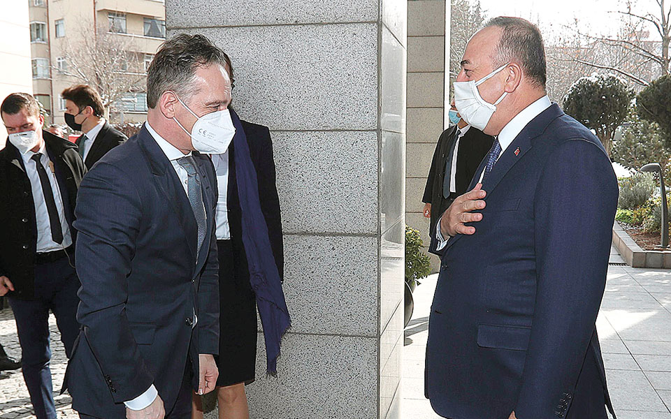 απειλές-από-την-αγκυρα-λίγο-πριν-ξεκιν-561233068