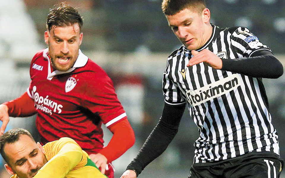 μίλησαν-έδρες-και-φαβορί-561235957