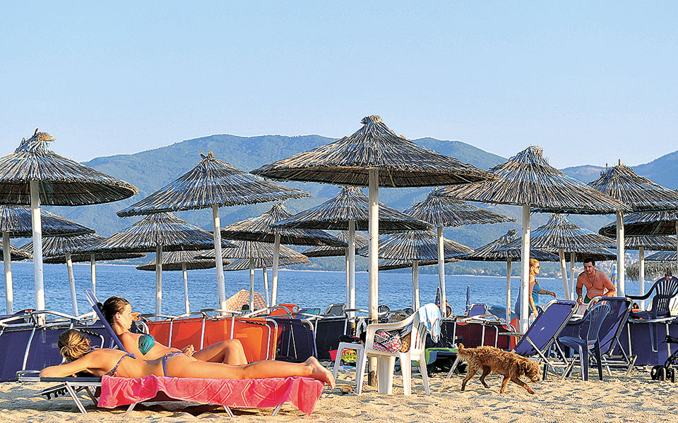 βουτιά-763-των-τουριστικών-εσόδων-το-11μ-561237355