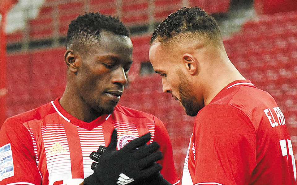 ένα-επίπεδο-πιο-πάνω-561243991