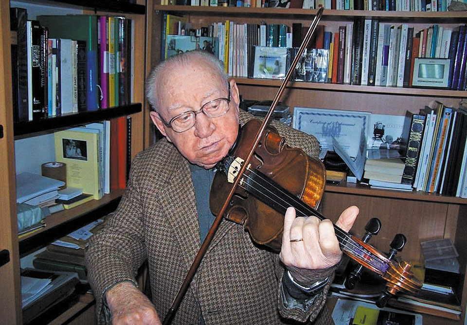 Τιμή στην Ημέρα Μνήμης του Ολοκαυτώματος με ένα ηχηρό μήνυμα επαγρύπνησης-2