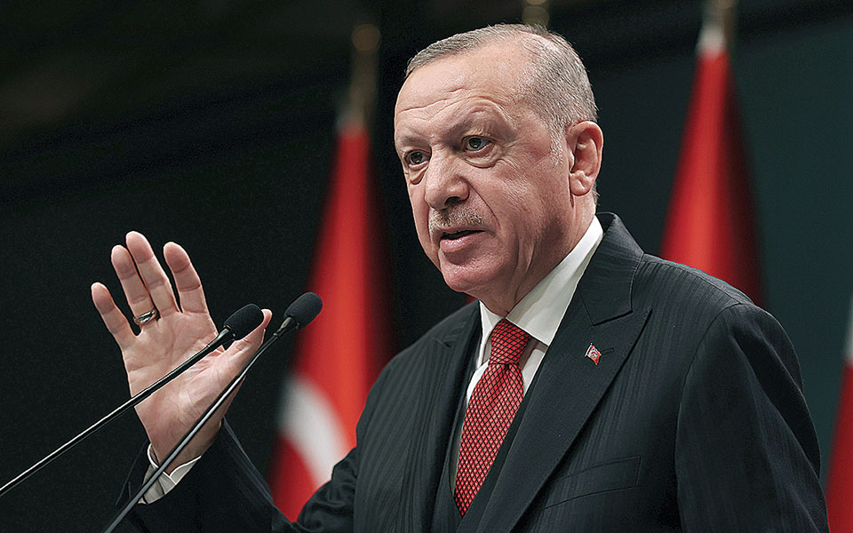 yπέρμαχος-της-διπλωματίας-δηλώνει-τώρ-561245194