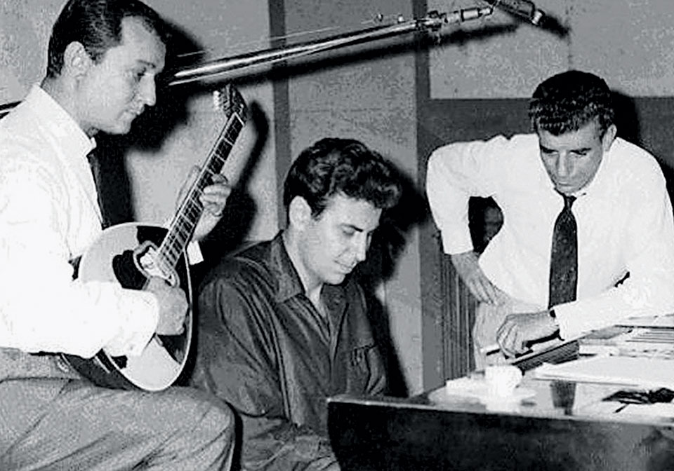 Ο άνθρωπος που μας χάρισε το «πάνθεον» του ποιοτικού ελληνικού τραγουδιού-1