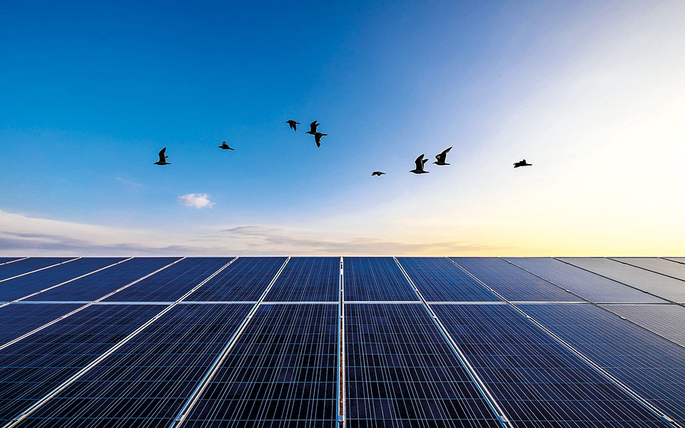 mytilineos-απορροφά-τους-κραδασμούς-της-πανδ-561232744