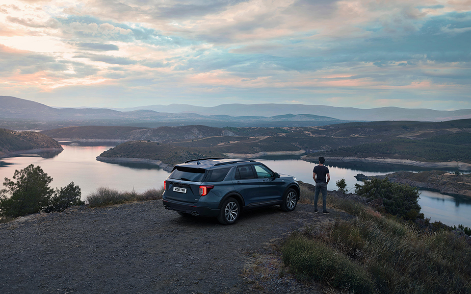Το νέο Ford Explorer πάει σε… κάθε τερέν (video)-2