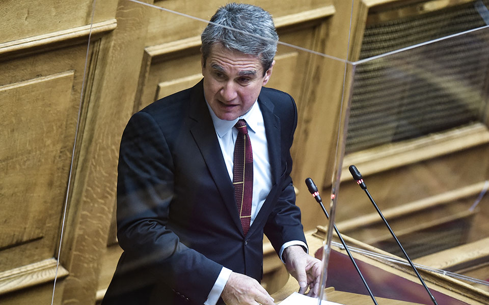 συντηρεί-το-θέμα-της-ηγεσίας-ο-λοβέρδο-561241591