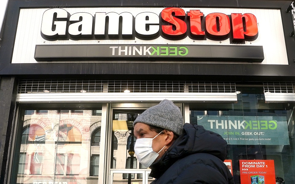 gamestop-πώς-οι-καρχαρίες-έχασαν-20-δισ-από-τη-561247195