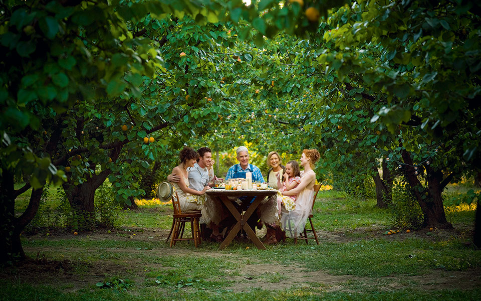 έξω-ξανά-561218683