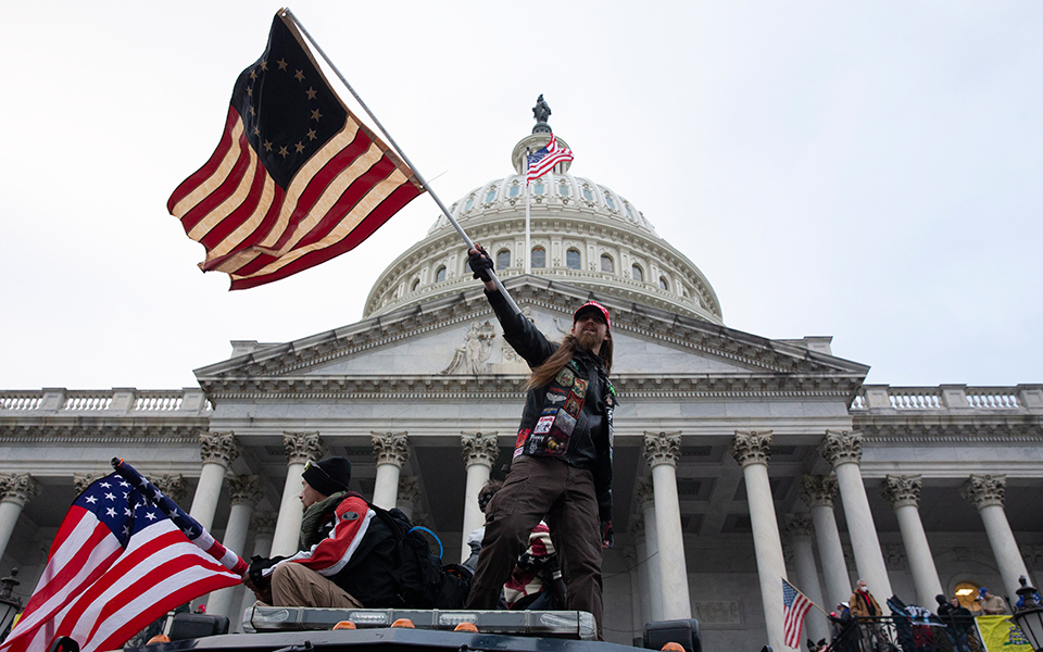 η-κοινή-γνώμη-είναι-κινούμενος-στόχος-561247183