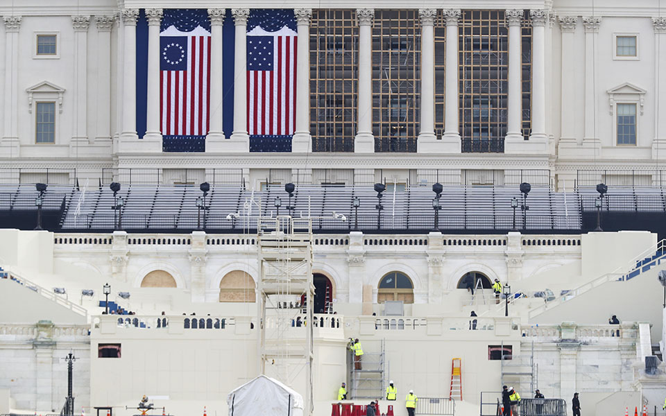 «Φρούριο» το Καπιτώλιο μετά την εισβολή (εικόνες)-5