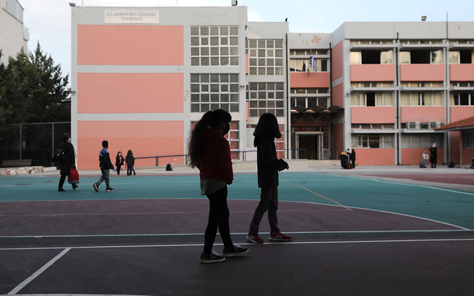 αγώνας-δρόμου-για-αναπλήρωση-του-χαμέ-561245656