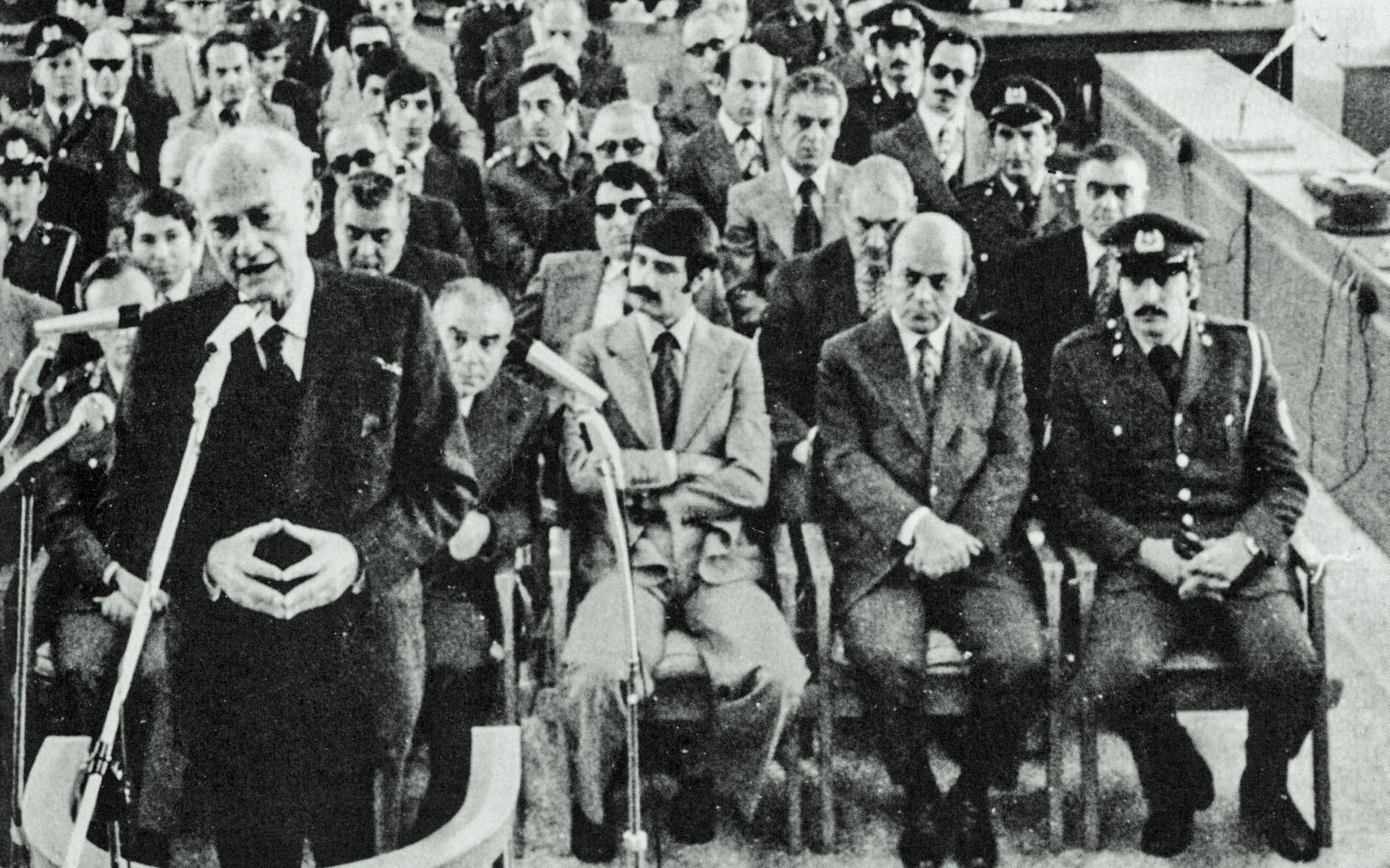 Οι πολύκροτες δίκες των χουντικών-3